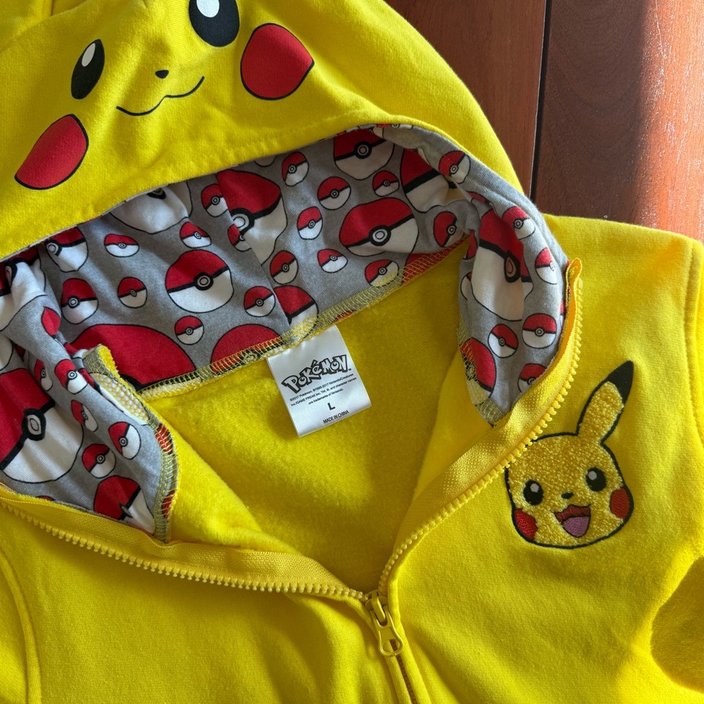 🦊 Pokemon Yellow Pikachu Hoodie for Kids